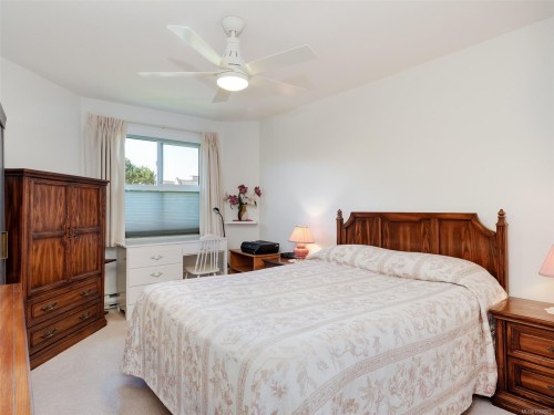 #325-3969 Shelbourne St, Saanich, BC 
