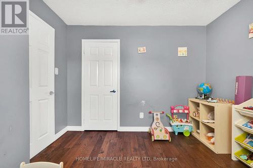 9 Iris Crescent, Brampton, ON 