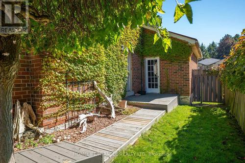 9 Iris Crescent, Brampton, ON 