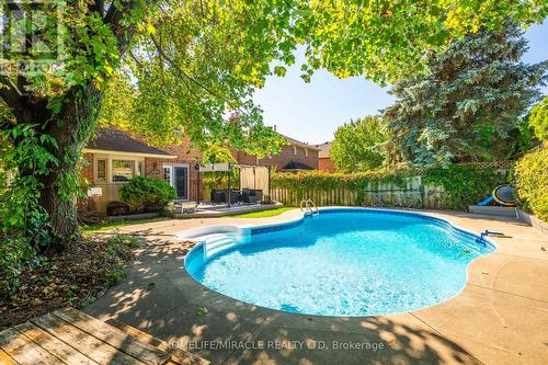 9 Iris Crescent, Brampton, ON 