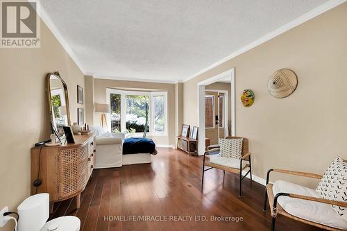 9 Iris Crescent, Brampton, ON 