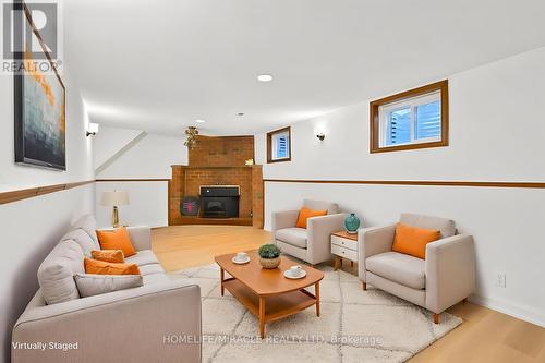 8 Loire Court, Toronto, ON 
