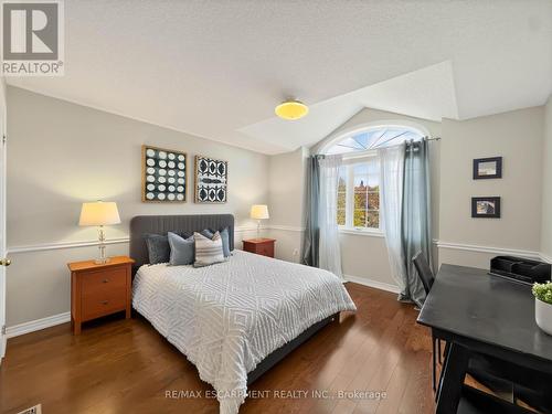 74 Davidson Boulevard, Hamilton, ON 