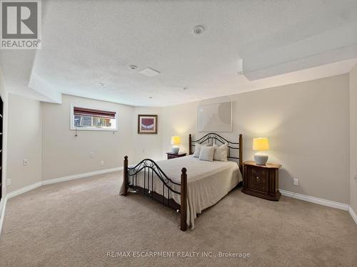74 Davidson Boulevard, Hamilton, ON 