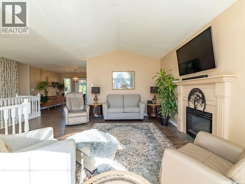 412 4Th Street E, Warman, SK 