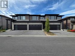 8 - 4552 PORTAGE ROAD Niagara Falls, ON L2E 0B8