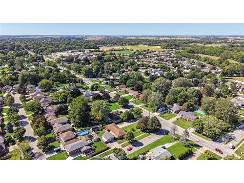 410 Mcnaughton Avenue East, Chatham, ON 