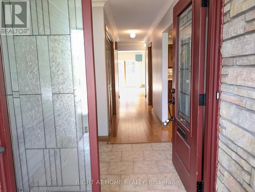 MAIN FLOOR - 716 TULIP COURT , Oshawa, Ontario L1G 3C6 3