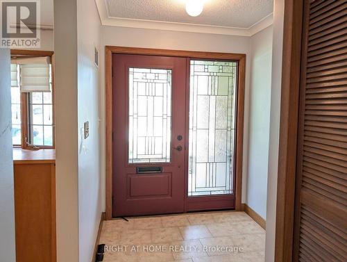 MAIN FLOOR - 716 TULIP COURT , Oshawa, Ontario L1G 3C6 4