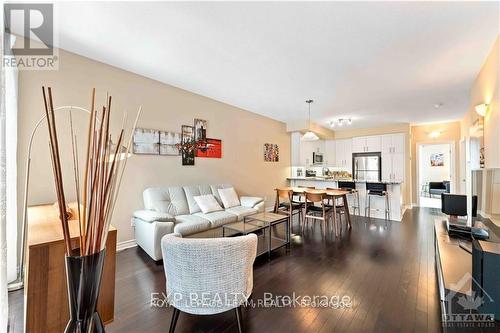 236 PEMBINA PRIVATE , Ottawa, Ontario K4M 0G7 4