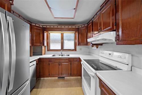 597 Headmaster Row, Winnipeg, MB 