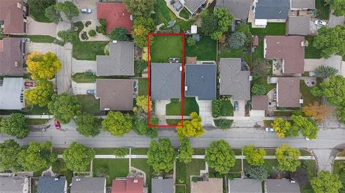 597 Headmaster Row, Winnipeg, MB 