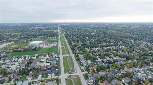 597 Headmaster Row, Winnipeg, MB 