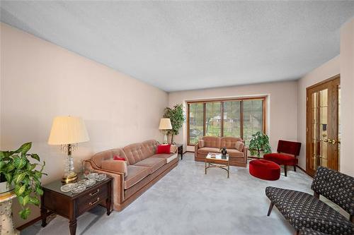 597 Headmaster Row, Winnipeg, MB 