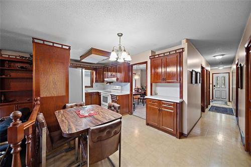 597 Headmaster Row, Winnipeg, MB 