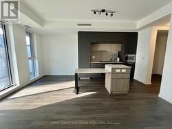 409 - 185 ALBERTA AVENUE Toronto, ON M6C 1C5
