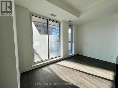 409 - 185 ALBERTA AVENUE , Toronto, Ontario M6C 1C5 2