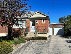 14 ORLANDO BOULEVARD Toronto, ON M1R 3N4