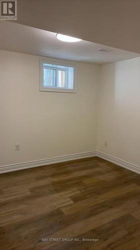 27 SYCAMORE DRIVE , Markham, Ontario L3T 5V3 4