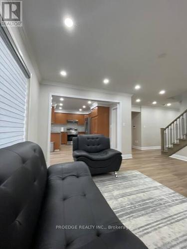 2357 FALKLAND CRESCENT , Oakville, Ontario L6M 4Y1 3