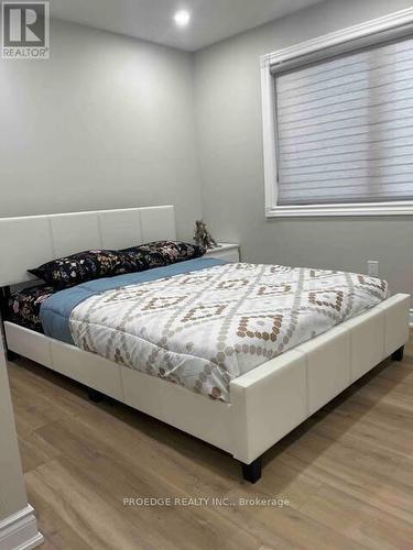 2357 FALKLAND CRESCENT , Oakville, Ontario L6M 4Y1 5