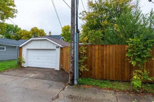 840 Aberdeen Ave, Winnipeg, MB 