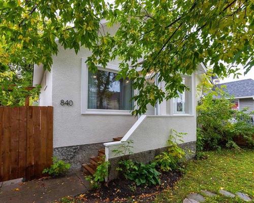 840 Aberdeen Ave, Winnipeg, MB 