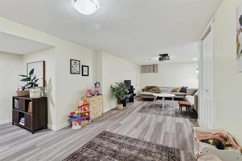 8 Durness Bay, Winnipeg, MB 