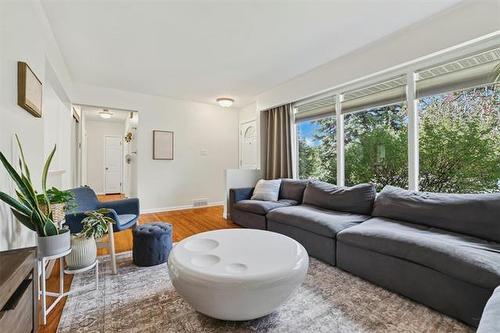 8 Durness Bay, Winnipeg, MB 