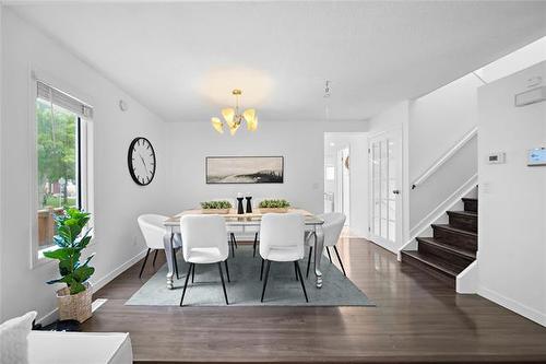 27 Chisholm Dr, Winnipeg, MB 