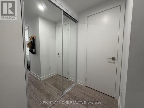 207 - 1100 SHEPPARD AVENUE W , Toronto, Ontario M3J 0H1 4