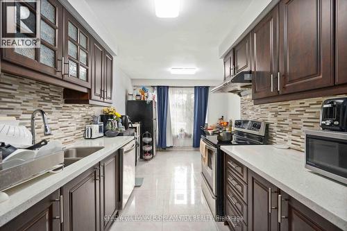 UPPER - 3073 IRESON COURT , Mississauga, Ontario L4T 1N7 2