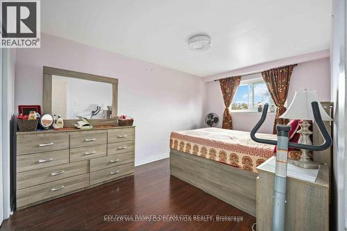 UPPER - 3073 IRESON COURT , Mississauga, Ontario L4T 1N7 4