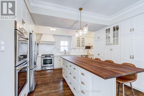 2305 Belyea Street, Oakville, ON 