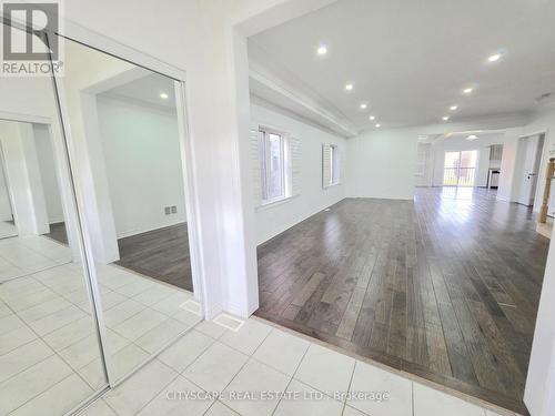 Foyer - 321 Van Dusen Avenue, Southgate, ON 