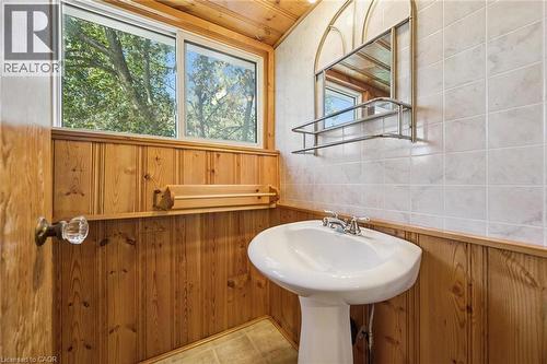 1126 Queen'S Bush Road, Wellesley, ON 