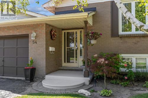 54 Crestcombe Road, St. Catharines (Ridley), ON 