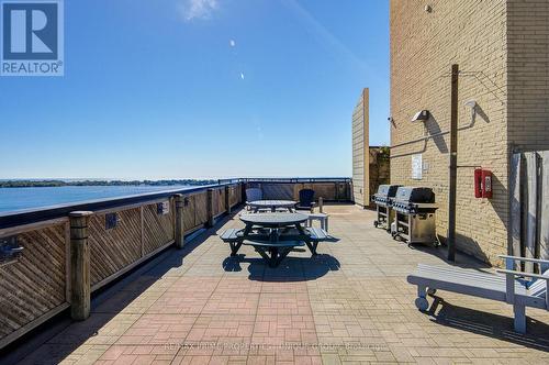 BBQ & sitting area on roof top deck with lake view - 301 - 250 Queens Quay W, Toronto, ON 