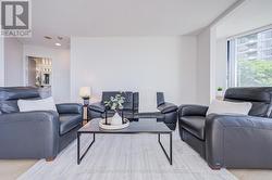 Large open living room area. - 