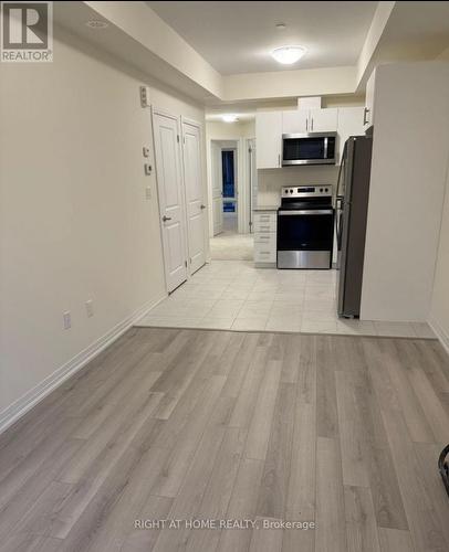 20 - 235 MCLEVIN AVENUE , Toronto, Ontario M1B 0E8 3
