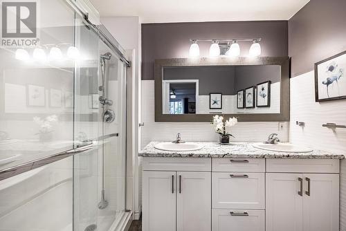 25 Village Ct, Sault Ste. Marie, ON 