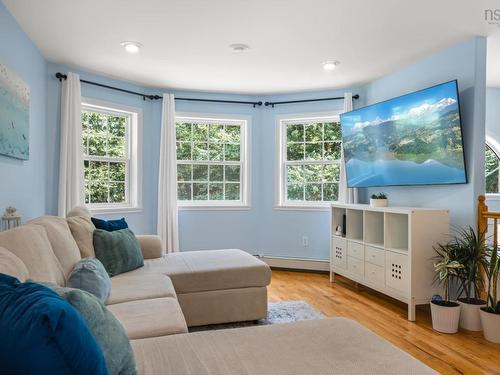 198 Tattenham Crescent, Hammonds Plains, NS 