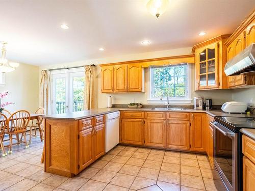 5 Commonwealth Avenue, Charlottetown, PE 