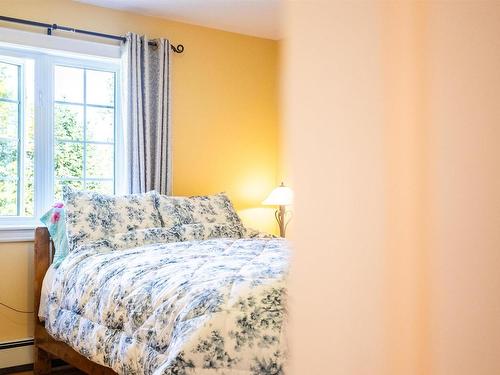 5 Commonwealth Avenue, Charlottetown, PE 