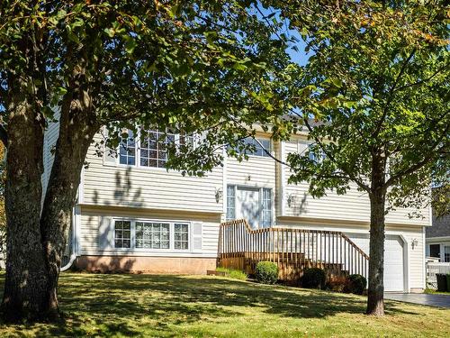 5 Commonwealth Avenue, Charlottetown, PE 