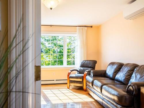 5 Commonwealth Avenue, Charlottetown, PE 