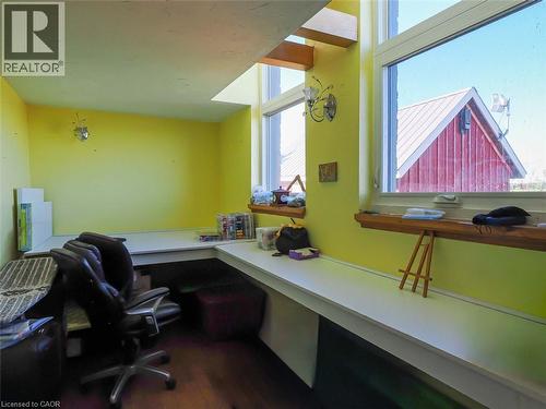 Main floor bedroom or office - 1635 Lakeshore Road, Clear Creek, ON 