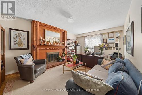16 Ascolda Boulevard, Toronto, ON 