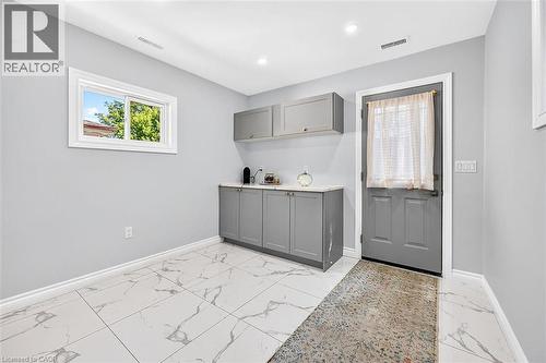 4 Albemarle Street, Hamilton, ON 