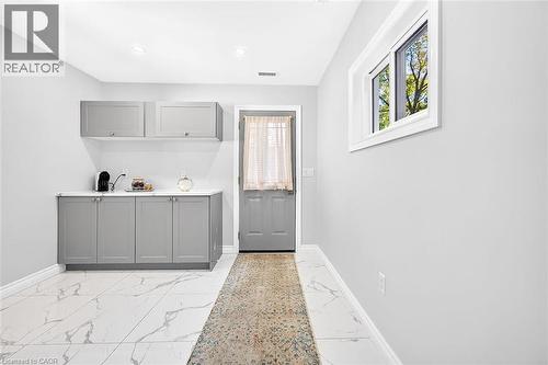 4 Albemarle Street, Hamilton, ON 